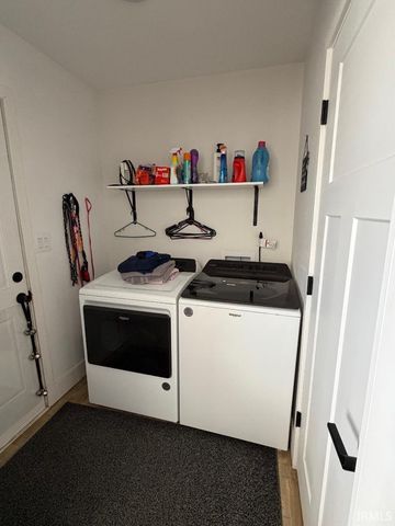 205 E Lewis Street, Carlisle, IN 47838