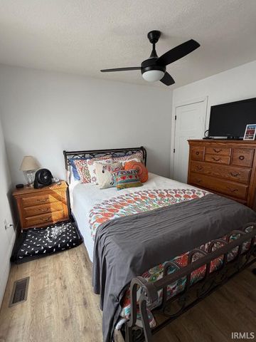 205 E Lewis Street, Carlisle, IN 47838