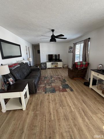 205 E Lewis Street, Carlisle, IN 47838