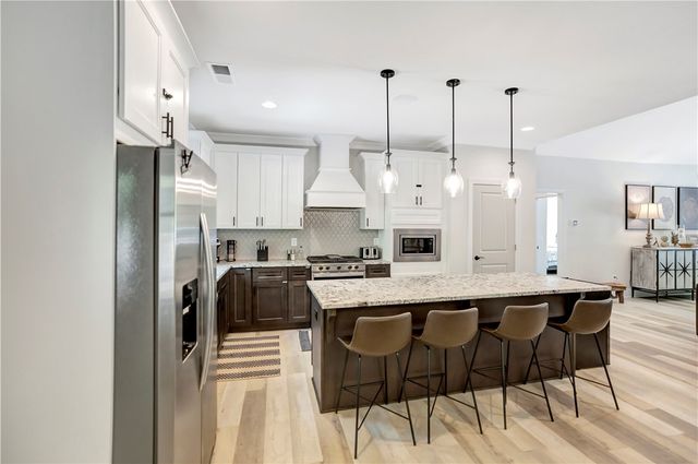 102 Jocassee Falls Road, Salem, SC 29676