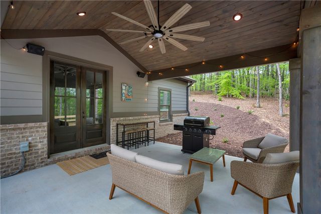 102 Jocassee Falls Road, Salem, SC 29676