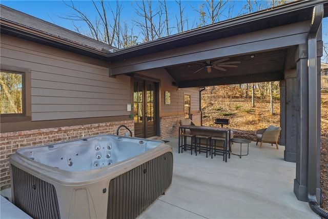 102 Jocassee Falls Road, Salem, SC 29676