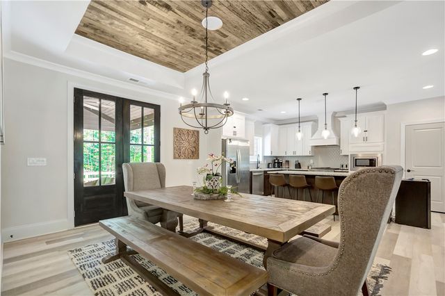 102 Jocassee Falls Road, Salem, SC 29676