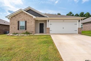 202 Summit Cove, Jacksonville, TX 75766