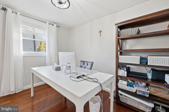 2022 S MONROE ST S, Arlington, VA 22204