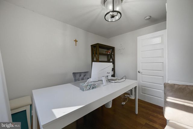 2022 S MONROE ST S, Arlington, VA 22204