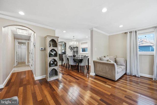 2022 S MONROE ST S, Arlington, VA 22204