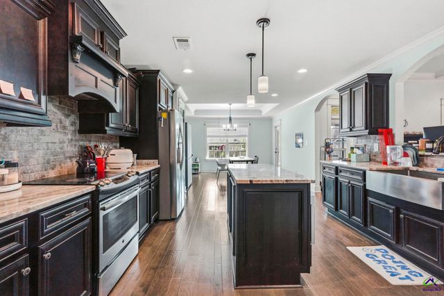 274 Hathersage Drive, Kathleen, GA 31047