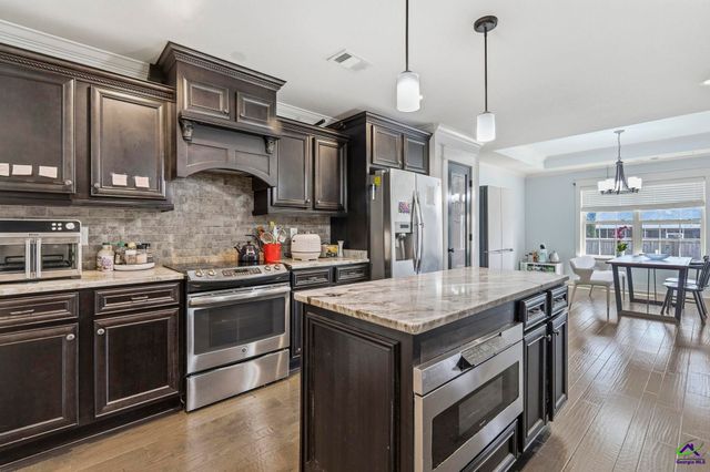 274 Hathersage Drive, Kathleen, GA 31047
