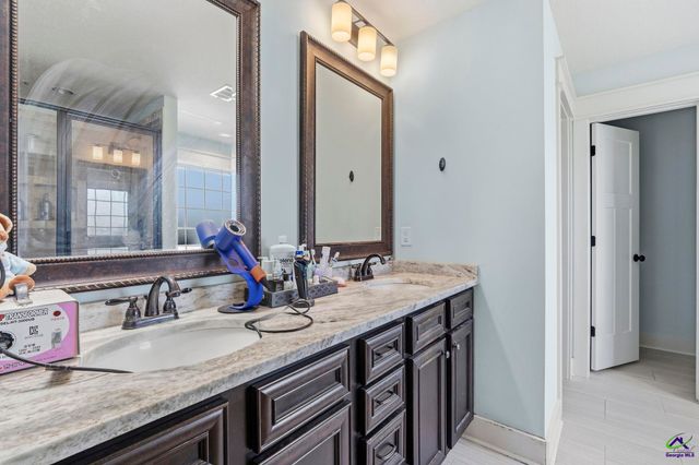 274 Hathersage Drive, Kathleen, GA 31047