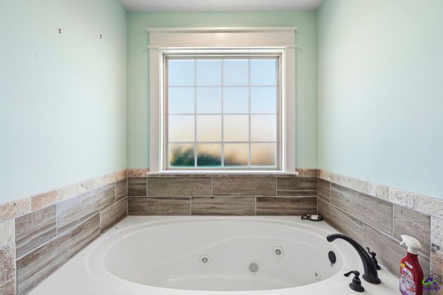 274 Hathersage Drive, Kathleen, GA 31047