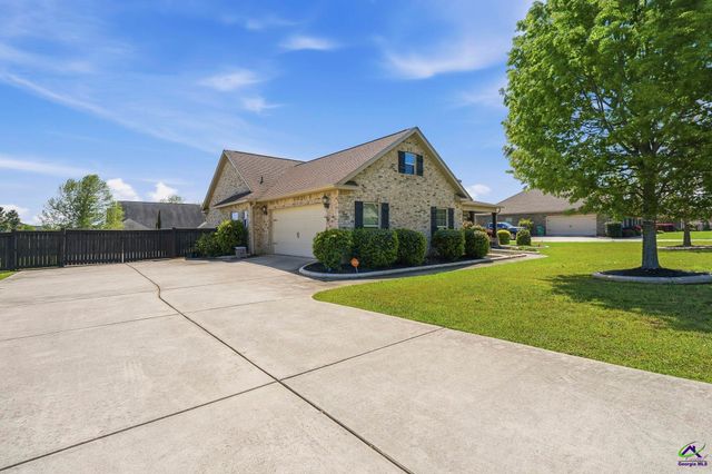 274 Hathersage Drive, Kathleen, GA 31047