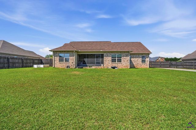 274 Hathersage Drive, Kathleen, GA 31047