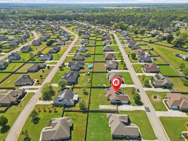 274 Hathersage Drive, Kathleen, GA 31047