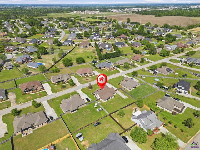 274 Hathersage Drive, Kathleen, GA 31047