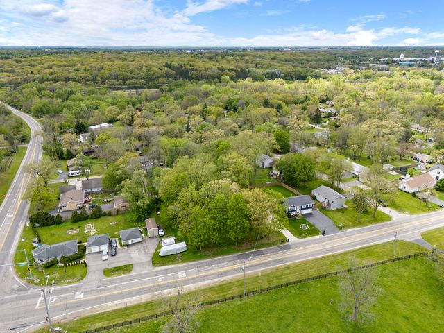 1109 Main Street, Spring Grove, IL 60081