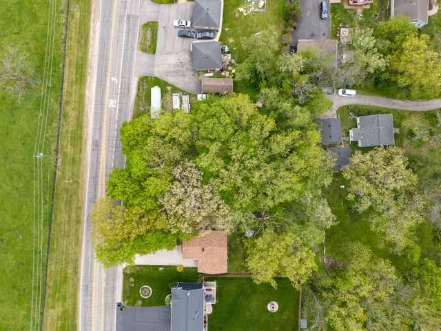 1109 Main Street, Spring Grove, IL 60081