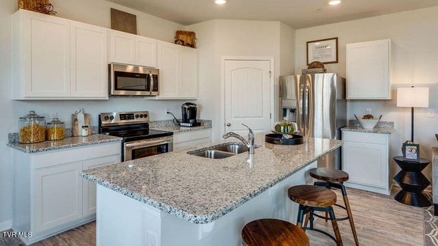 216 Artist Avenue, Johnson City, TN 37615