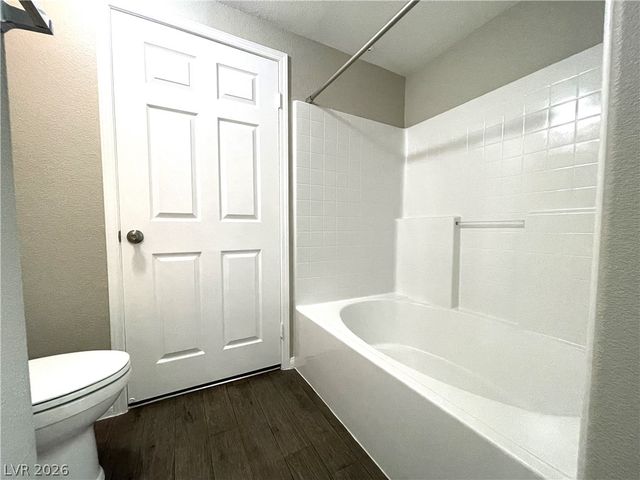 10001 Peace Way 1327, Las Vegas, NV 89147