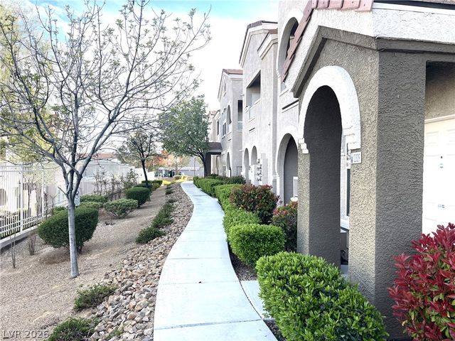 10001 Peace Way 1327, Las Vegas, NV 89147