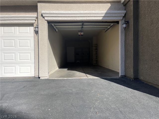 10001 Peace Way 1327, Las Vegas, NV 89147