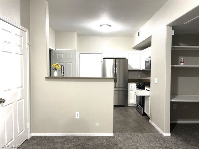 10001 Peace Way 1327, Las Vegas, NV 89147