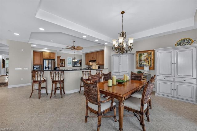 580 Avellino Isles CIR 201, Naples, FL 34119