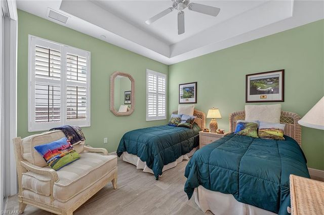 580 Avellino Isles CIR 201, Naples, FL 34119