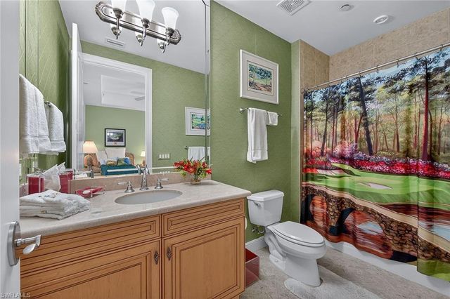 580 Avellino Isles CIR 201, Naples, FL 34119