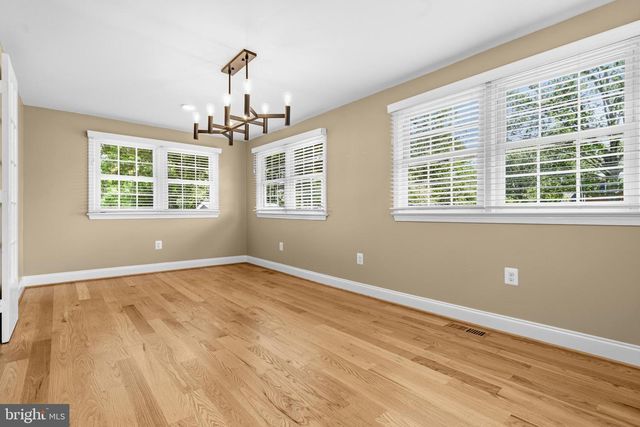 9304 STUART AVE, Manassas, VA 20110