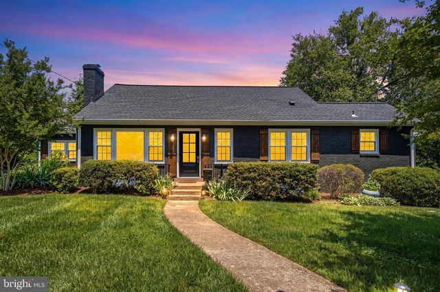9304 STUART AVE, Manassas, VA 20110