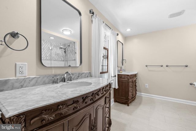 9304 STUART AVE, Manassas, VA 20110