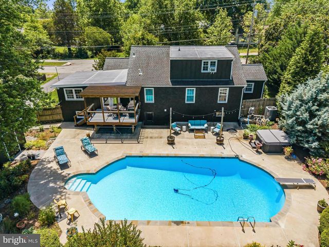 9304 STUART AVE, Manassas, VA 20110