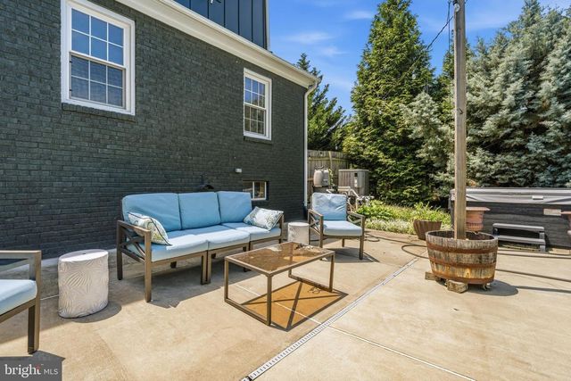 9304 STUART AVE, Manassas, VA 20110