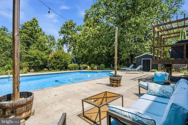 9304 STUART AVE, Manassas, VA 20110