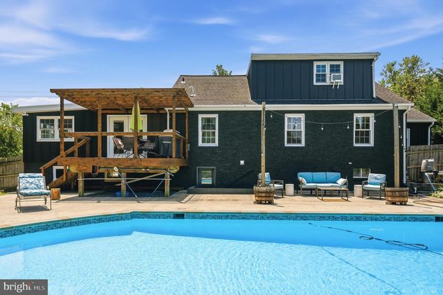 9304 STUART AVE, Manassas, VA 20110