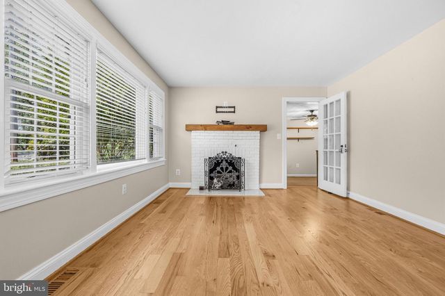 9304 STUART AVE, Manassas, VA 20110