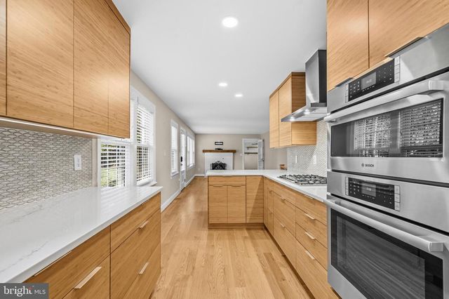 9304 STUART AVE, Manassas, VA 20110
