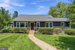 9304 STUART AVE, Manassas, VA 20110
