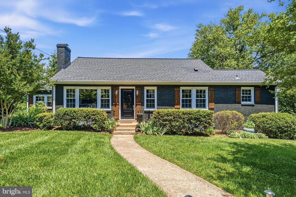 9304 STUART AVE, Manassas, VA 20110