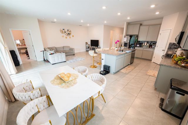 3809 CAPRI COAST DRIVE, Plant City, FL 33565