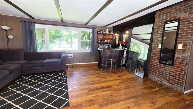 19 Avon Rd, Norwood, MA 02062