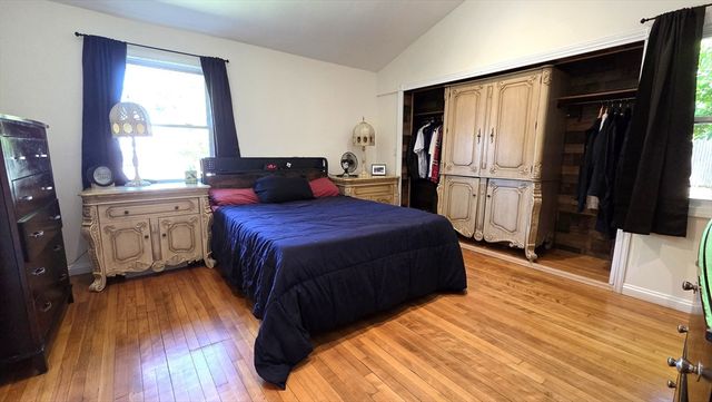19 Avon Rd, Norwood, MA 02062