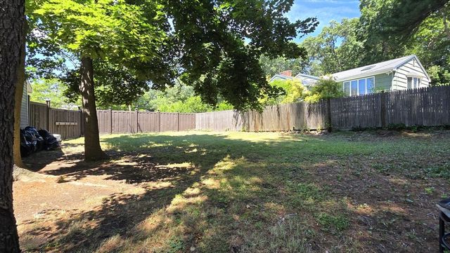 19 Avon Rd, Norwood, MA 02062