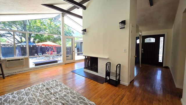 19 Avon Rd, Norwood, MA 02062