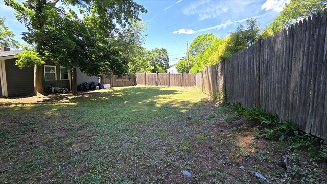 19 Avon Rd, Norwood, MA 02062