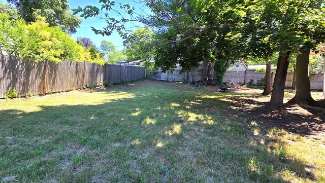 19 Avon Rd, Norwood, MA 02062