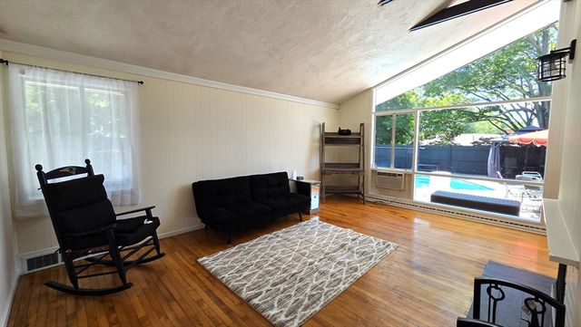 19 Avon Rd, Norwood, MA 02062