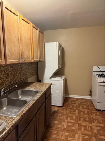 7301 Hummingbird Lane, Texas City, TX 77591