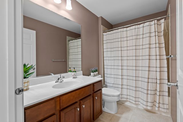 15 Glacier Circle, South Barrington, IL 60010